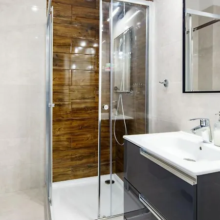 Gardenia, Sun & Snow