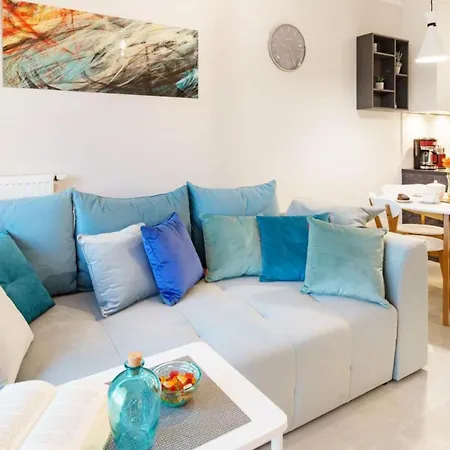 Gardenia, Sun & Snow *