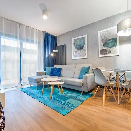 Gardenia, Sun & Snow