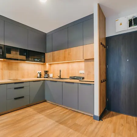 Gardenia, Sun & Snow *