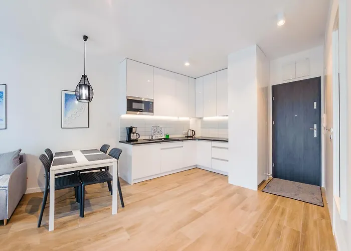 Gardenia, Sun & Snow *