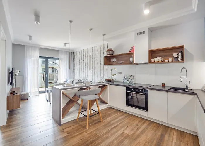 Gardenia, Sun & Snow *