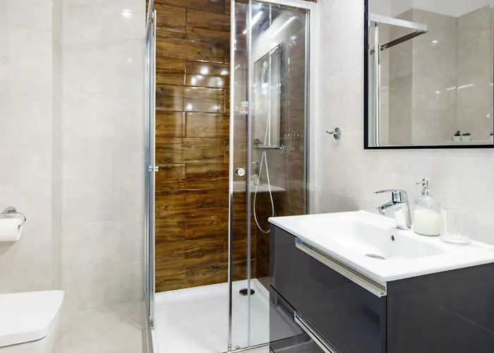 Gardenia, Sun & Snow